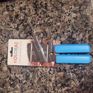 Kolorae Classic Can Opener Baby/ Light  Blue new in package  KOL-0458.